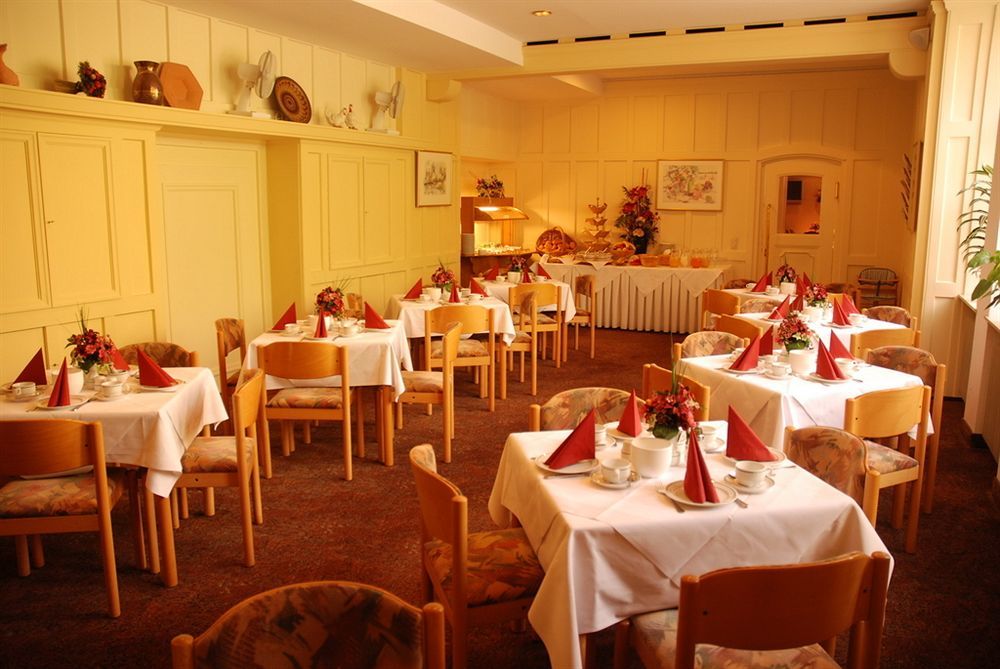 City-Hotel Neubrunnenhof Mohuč Restaurace fotografie